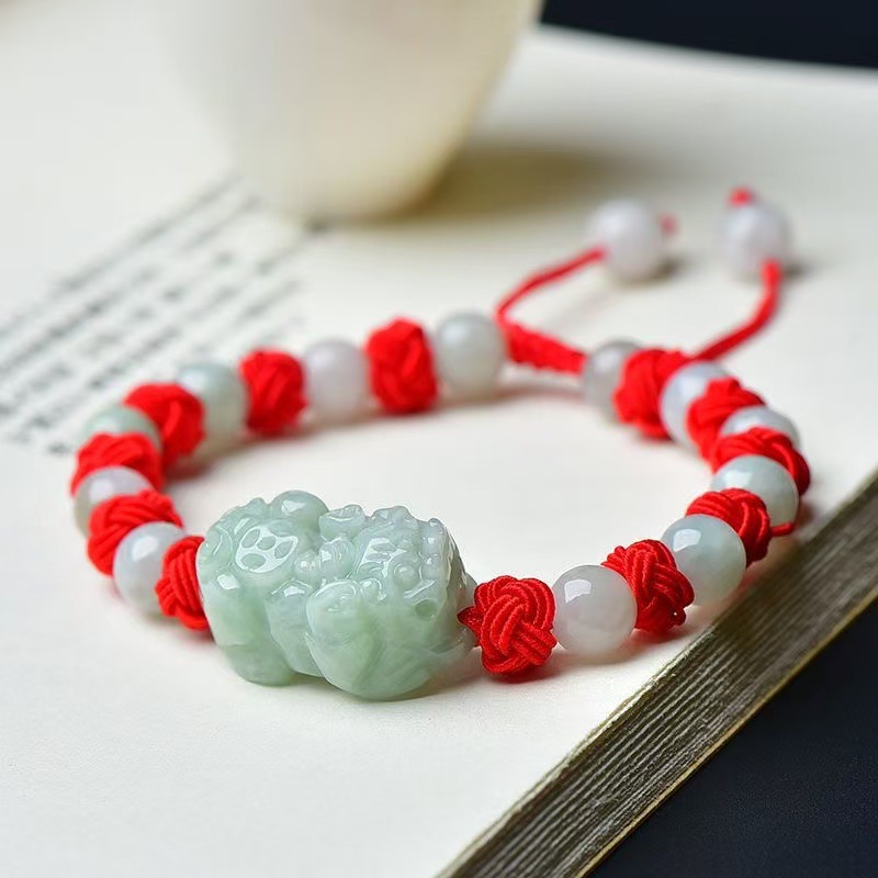 Natural Burmese Jadeite Pixiu  - Beading recension och pris