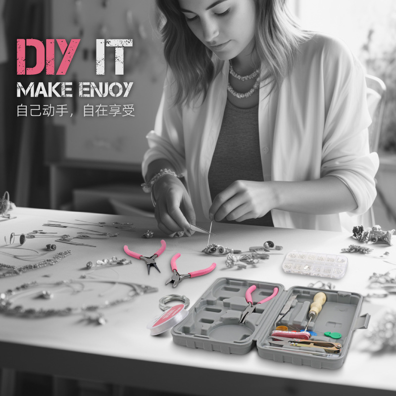 17-Piece set of women's handma - Craft Tools recension och pris